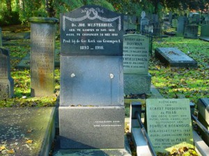 De grafsteen op het graf van ds. Westerhuis