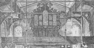 Het interieur van de kerk met het orgel, rond 1897.