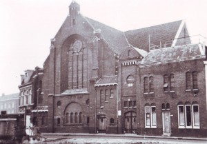 De (tweede) Oosterkerk (1910-1979)