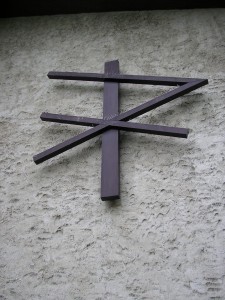 Het Adelaarkerk-symbool (foto Reliwiki).