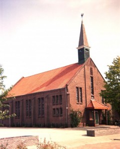 De gereformeerde kerk te Zwartemeer (foto: Reliwiki, Andre van Dijk).