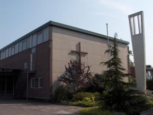 De gereformeerde kerk aan de Van Emstweg (1956-2015).