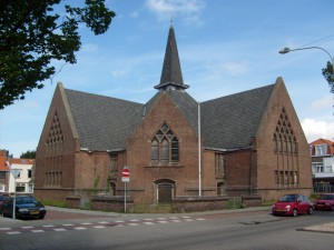 De kerk aan de Paul Krugerstraat (foto: Reliwiki, Paul den Boer).