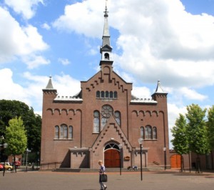 De Hoofdstraatkerk te Hoogeveen.