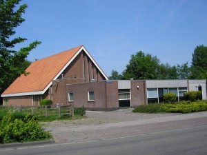 De nieuwe gereformeerde kerk te Opeinde.