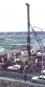 De eerste paal voor De Regenboog werd geslagen op 5 april 1971.