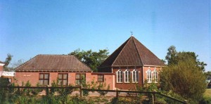 De gereformeerde Kerk 'De Rank' aan het Hoendiep te Enumatil, die per 1 januari 2017 gesloten wordt.