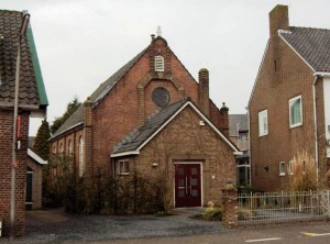 In 1893 bouwden de gereformeerden een eigen kerk aan de Botersloot. 