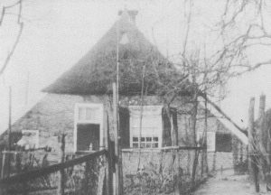 In dit huis in de Roggestraat werden aanvankelijk kerkdiensten gehouden.