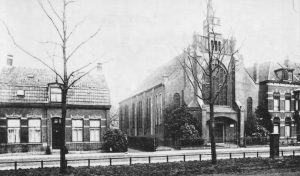 De gereformeerde kerk die in 1897 in Hillegom in gebruik genomen werd.