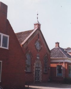 Het voormalig gereformeerde kerkje Jachin (later verenigignsgebouw) uit 1898 (eigen opname).