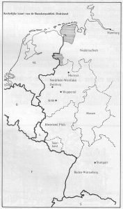 Het noordelijkste gearceerde gebied is Oostfriesland; het zuidelijkste Graafschap Bentheim (kaart: 'Anderhalve eeuw').
