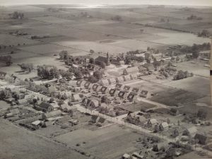 Een luchtfoto vcan Elim in 1957 (foto: Facebook Oud-Elim).