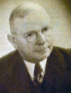 Ds. D. van Diojk (1887-1985) van Groningen kwam in Helpman vertellen welke grote bezwaren hij tegen de synodebesluiten had.