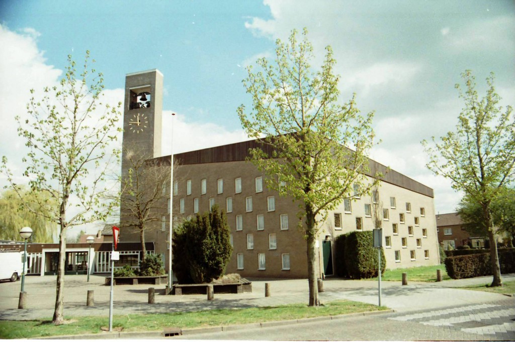 Vijftig jaar Adventkerk te BunschotenSpakenburg (19672017) site